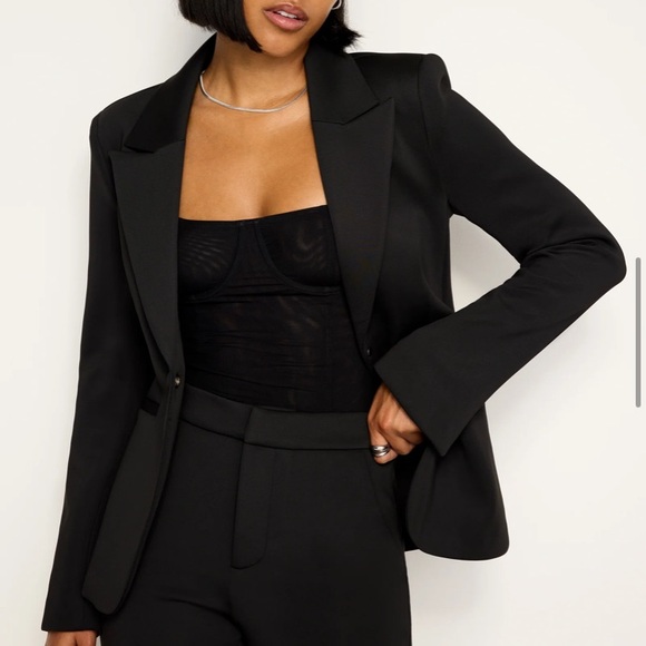 Good American ￼Women's Black Blazer - Picture 1 of 8
